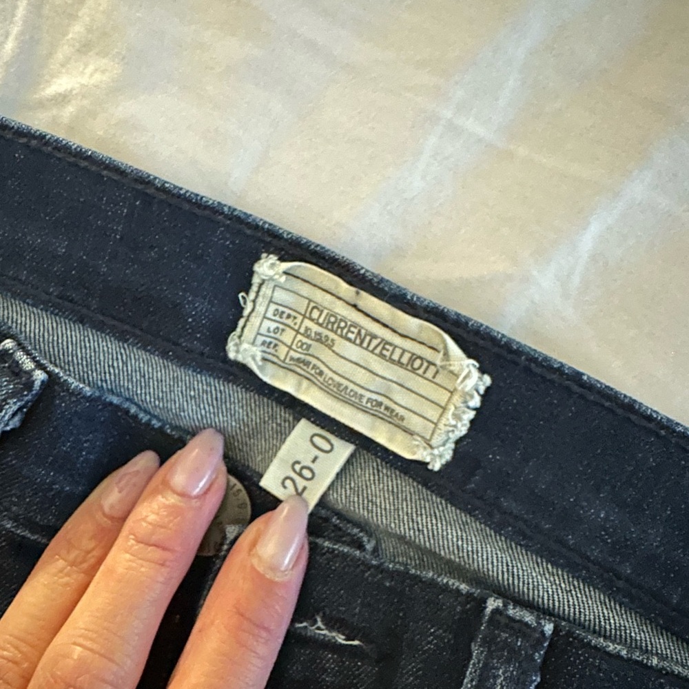 Current/Elliott Dark Denim Jeans sz26